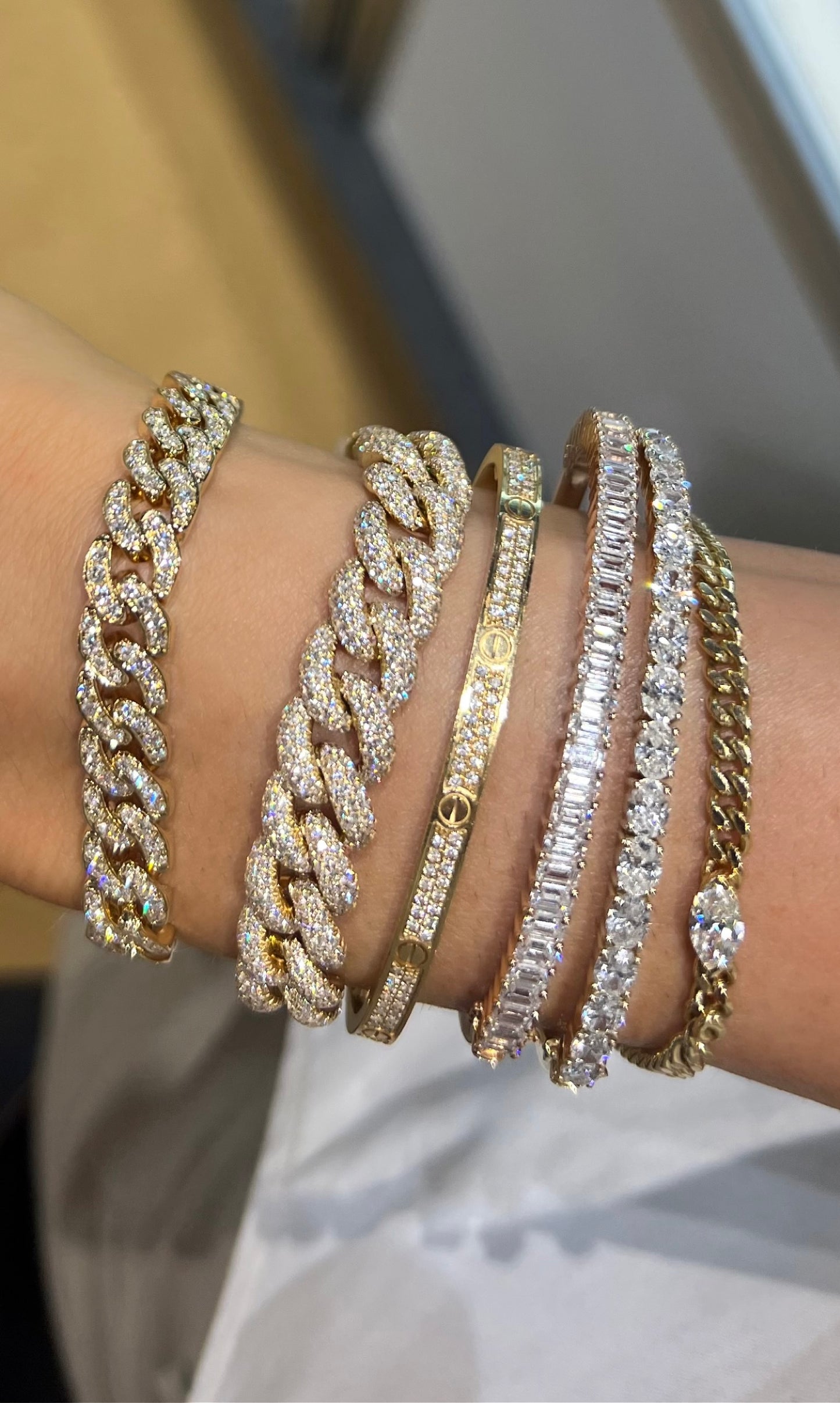 PAVE DIAMOND CUBAN LINK BRACELET